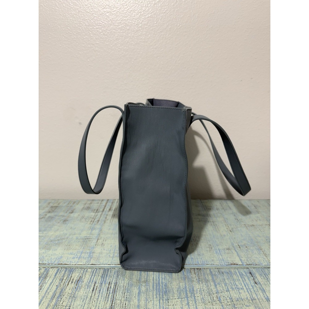 PIXIE MOOD Alicia Tote II Vegan Leather Large Tote & Removable Crossbody Bag - Picture 5 of 10